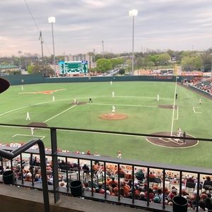 Meet your Posher, Lindsey